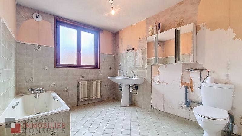 Maison - 210 m² - 8 pièces