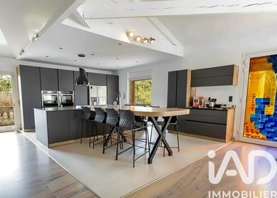 Maison de maîtres - 271 m² - 8 pièces