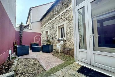 Maison de ville - 63 m² - 3 pièces