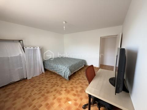 Villa - 270 m² - 6 pièces