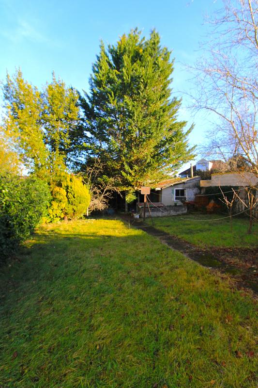 Maison - 92 m² - 7 pièces