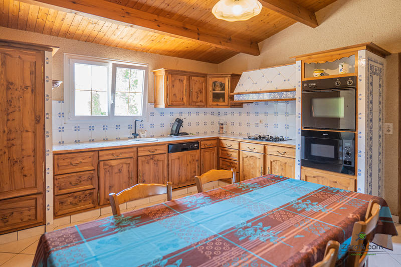 Maison - 218 m² - 7 pièces