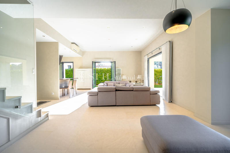 Maison - 102 m² - 4 pièces