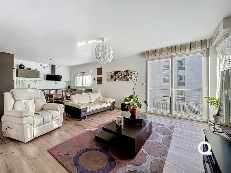 Appartement - 80 m² - 3 pièces