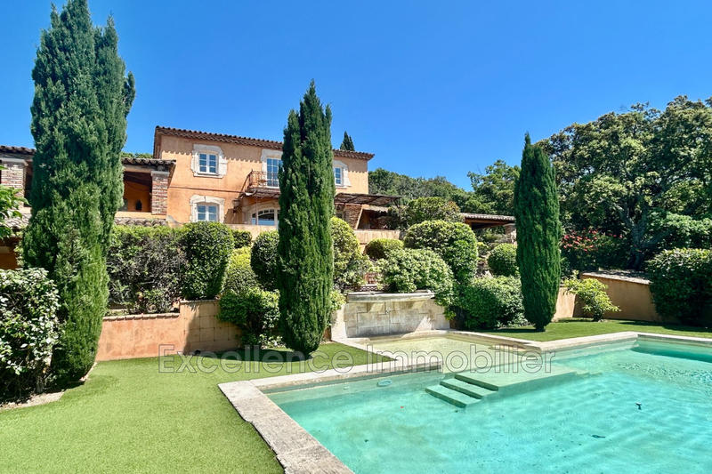 Propriété - 300 m² - 10 pièces