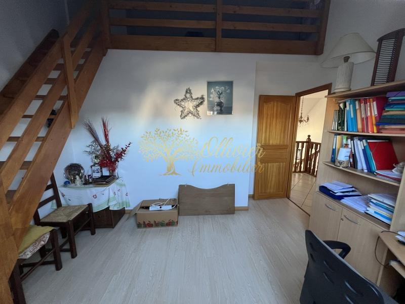 Pavillon - 154 m² - 8 pièces