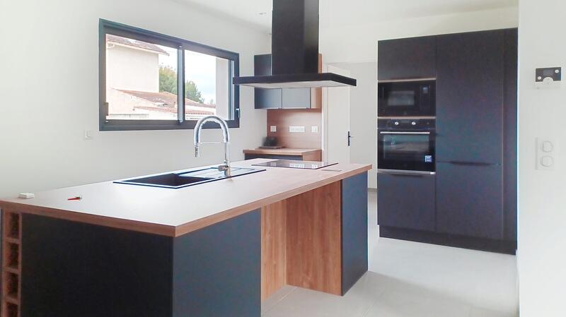 Maison - 98 m² - 4 pièces