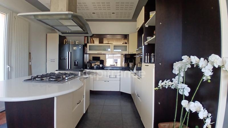 Maison - 162 m² - 6 pièces