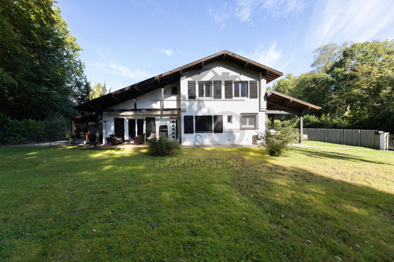 Maison - 159 m² - 6 pièces