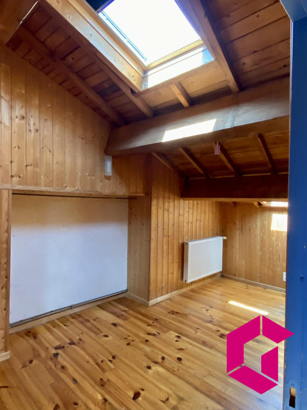 Maison ancienne - 216 m² - 6 pièces