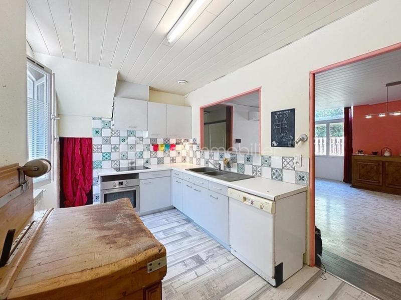 Maison - 210 m² - 8 pièces