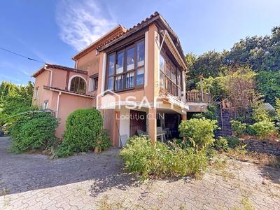 Maison - 193 m² - 9 pièces