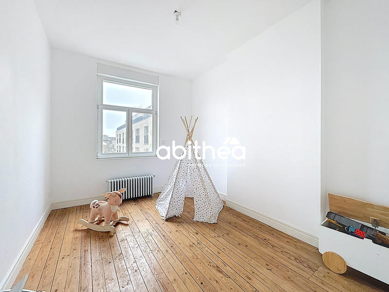 Maison - 280 m² - 11 pièces