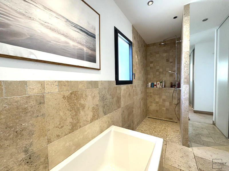 Villa - 163 m² - 5 pièces