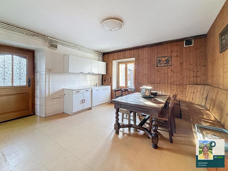 Maison en pierre - 204 m² - 11 pièces