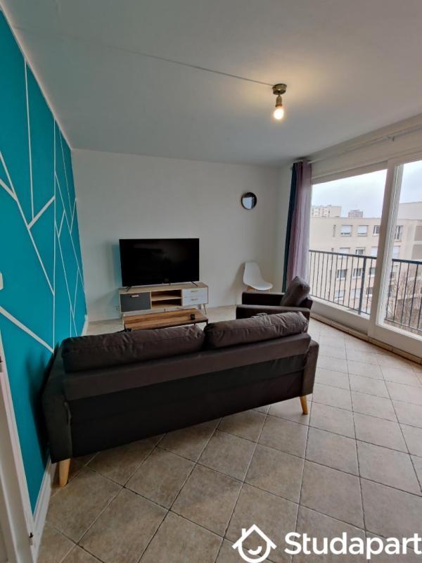 Chambre - 9 m² - 1 pièce