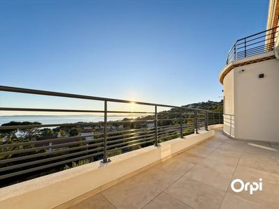 Villa - 230 m² - 6 pièces