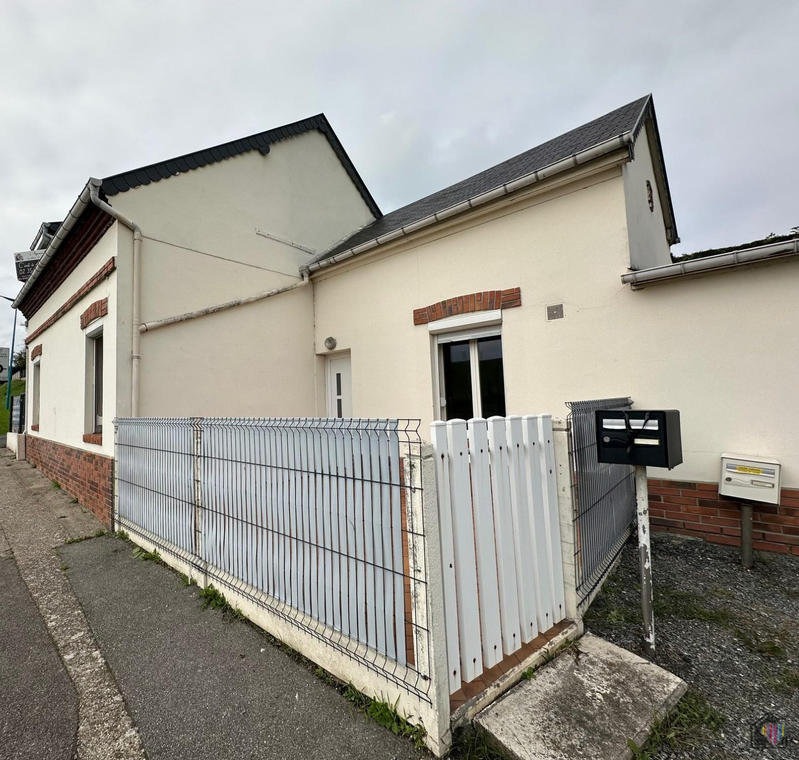 Maison - 102 m² - 4 pièces