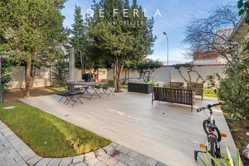 Château - 360 m² - 10 pièces