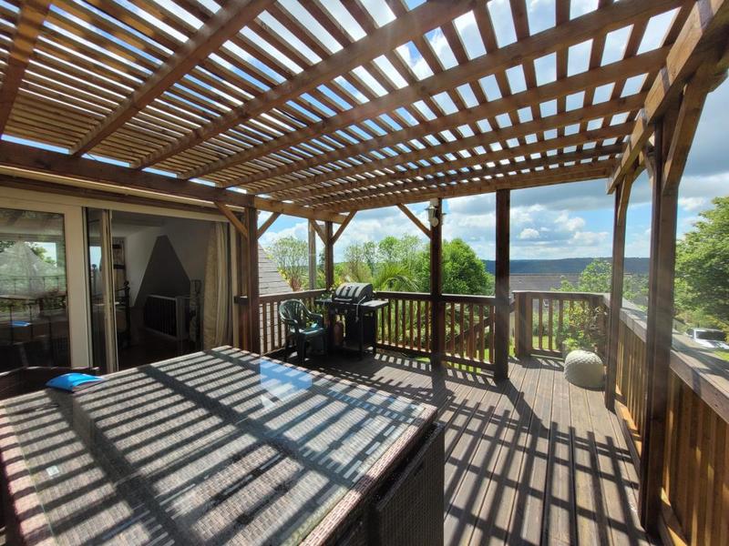 Propriété - 112 m² - 6 pièces