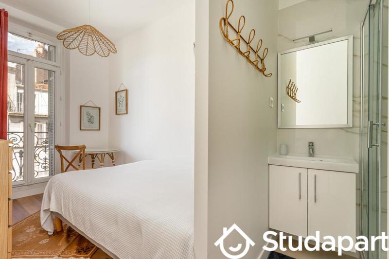 Chambre - 11 m² - 1 pièce