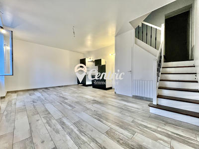 Maison - 74 m² - 4 pièces