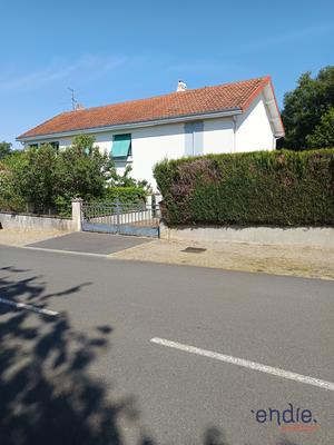 Maison - 67 m² - 5 pièces