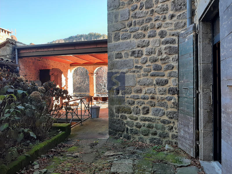 Maison - 369 m² - 12 pièces