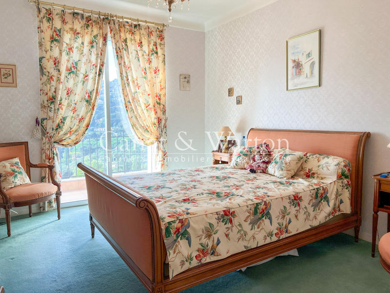 Villa - 220 m² - 7 pièces