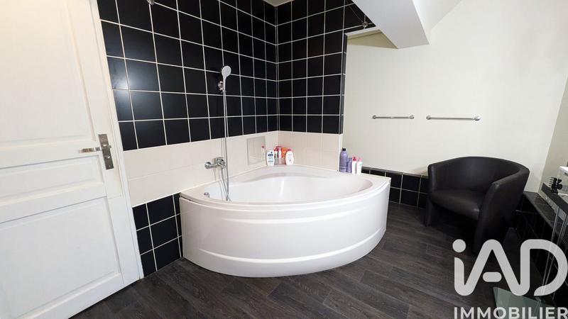 Appartement - 181 m² - 4 pièces