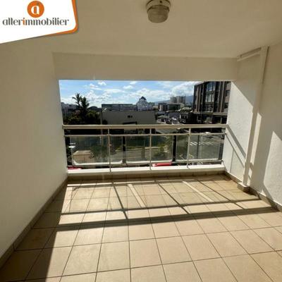 Appartement - 101 m² - 5 pièces
