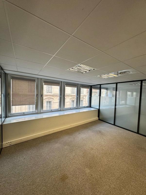 Bureau - 127 m²