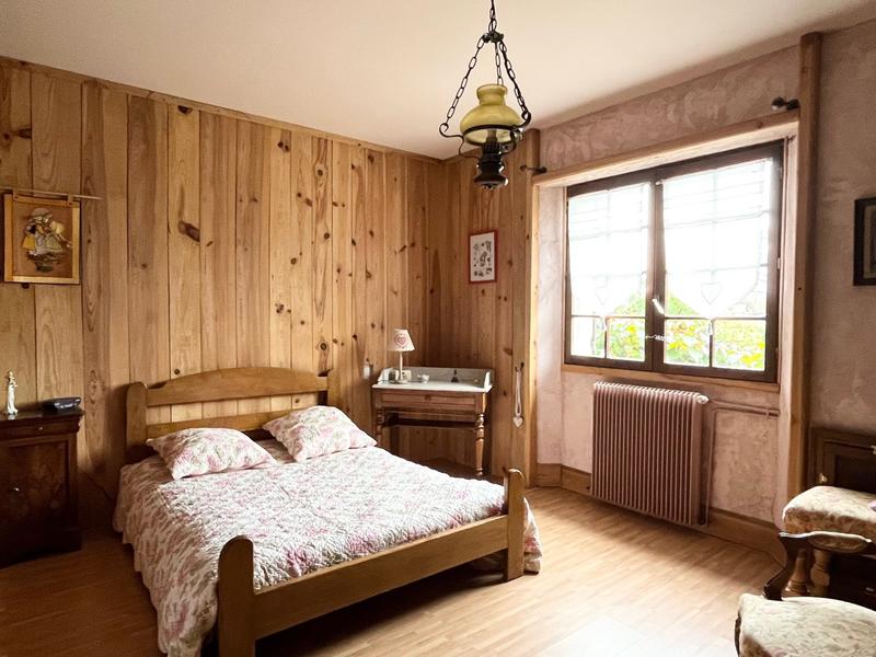 Maison traditionnelle - 191 m² - 6 pièces