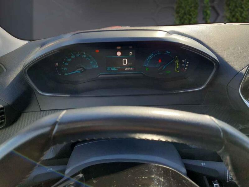 Peugeot 208 e-208 136 cv Active