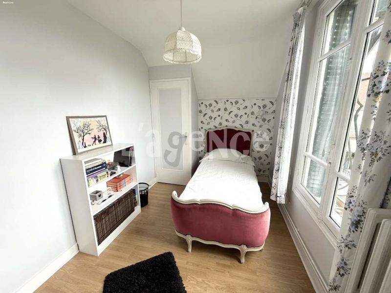 Propriété - 160 m² - 7 pièces