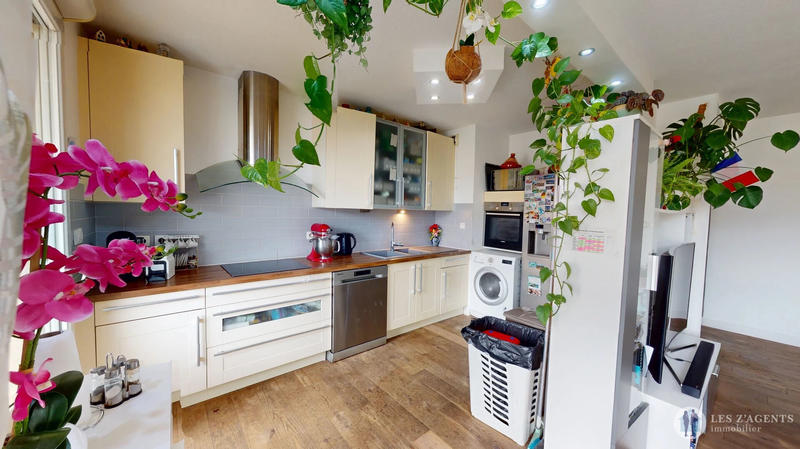 Appartement - 96 m² - 5 pièces