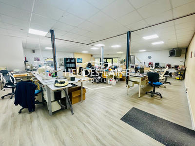 Local commercial - 210 m²