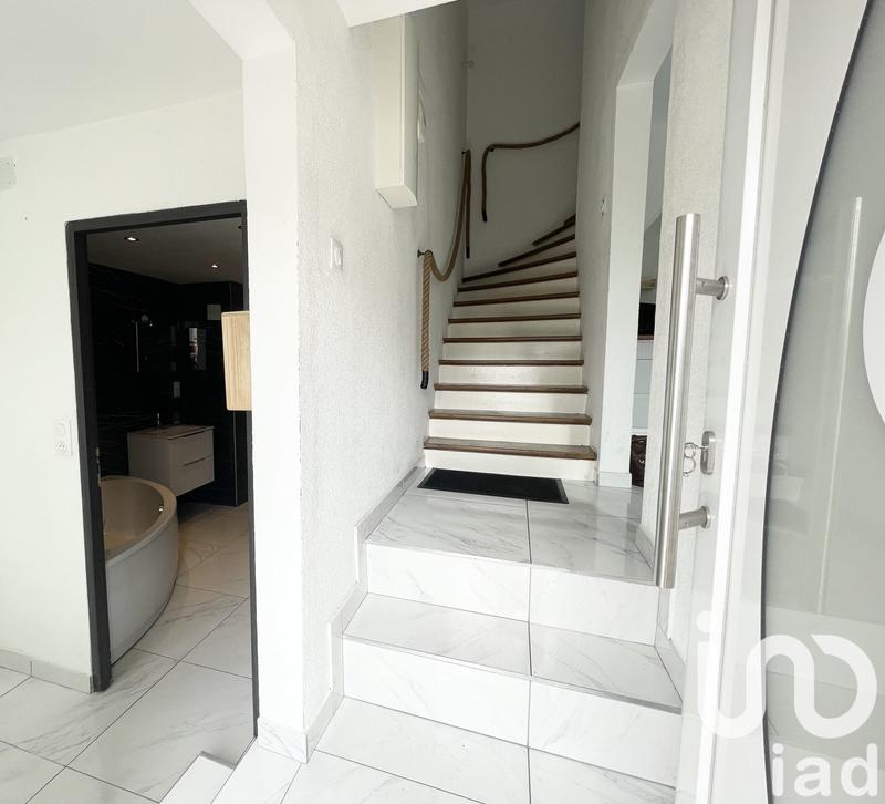 Appartement - 91 m² - 6 pièces