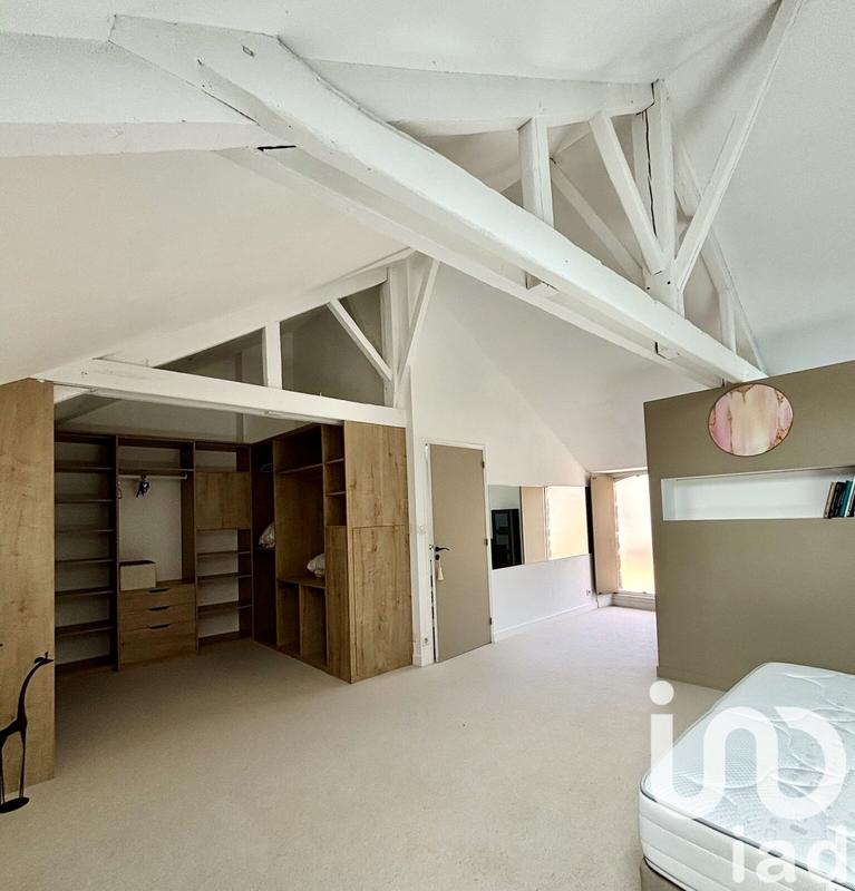 Maison - 260 m² - 7 pièces