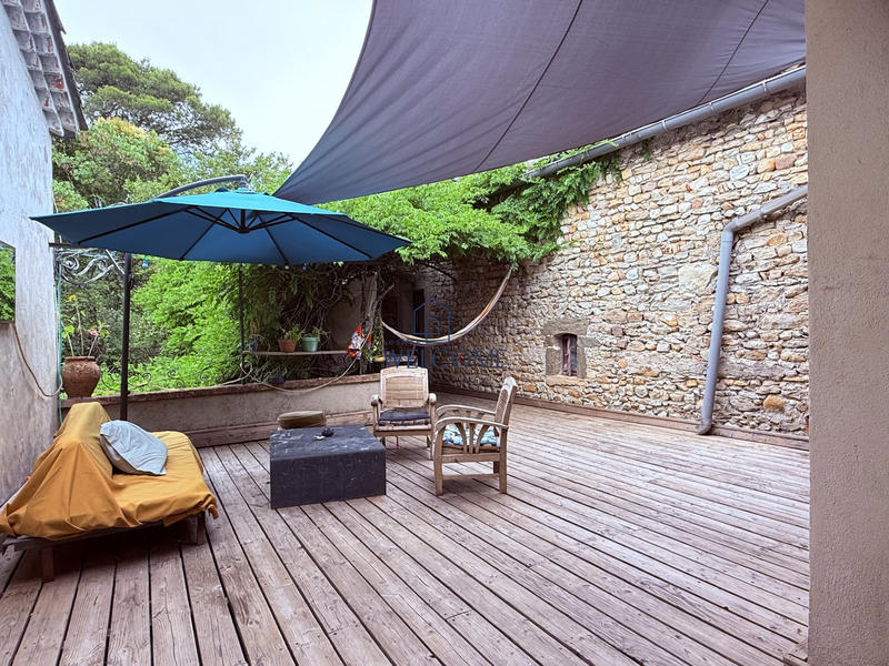 Mas - 600 m² - 12 pièces