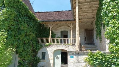 Maison - 230 m² - 6 pièces