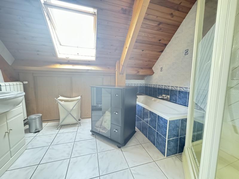 Villa - 217 m² - 8 pièces