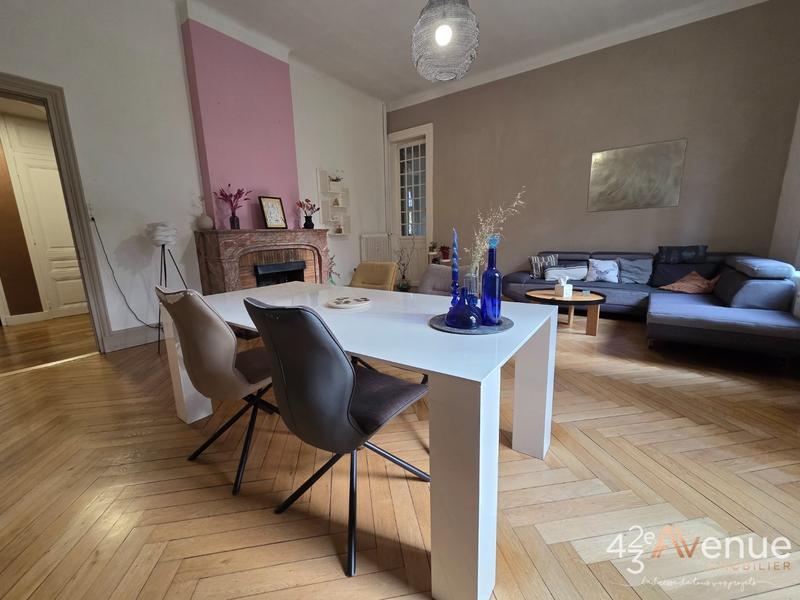 Appartement - 128 m² - 5 pièces