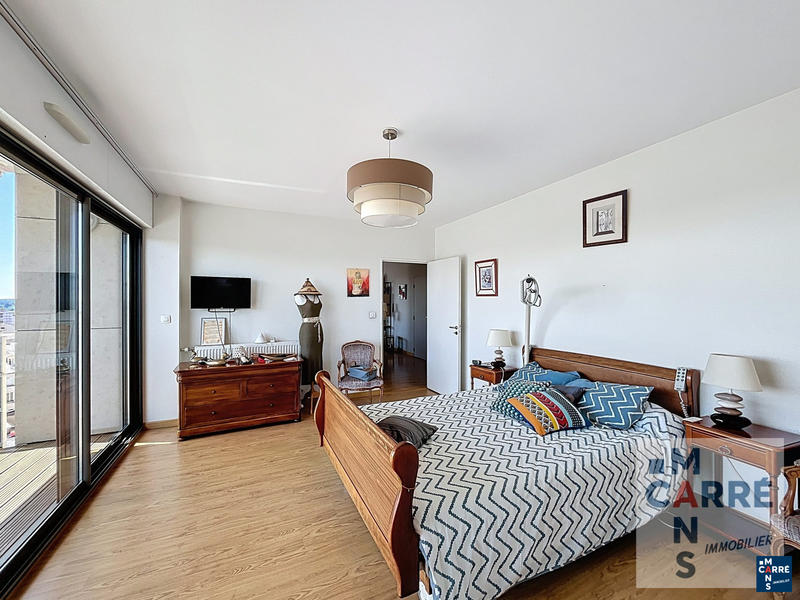 Appartement - 152 m² - 5 pièces