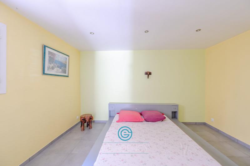 Appartement - 97 m² - 4 pièces