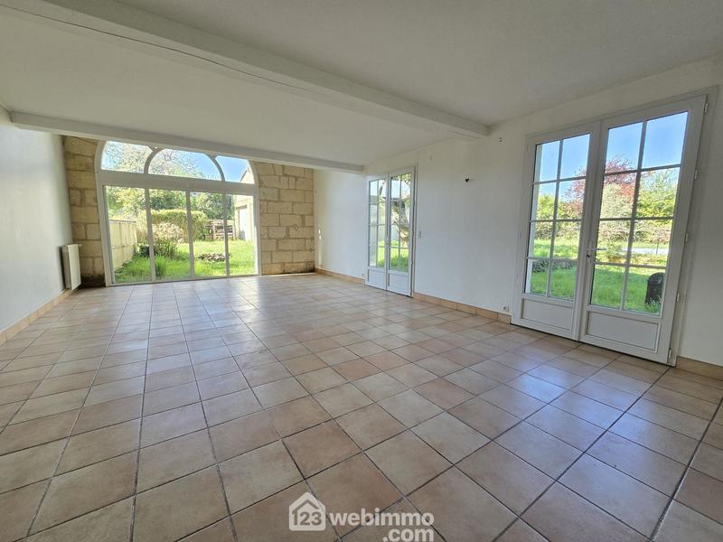 Maison - 331 m² - 10 pièces