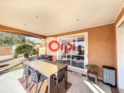 Villa - 100 m² - 4 pièces