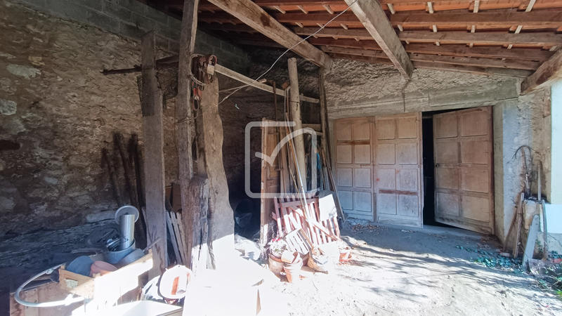 Maison - 234 m² - 8 pièces