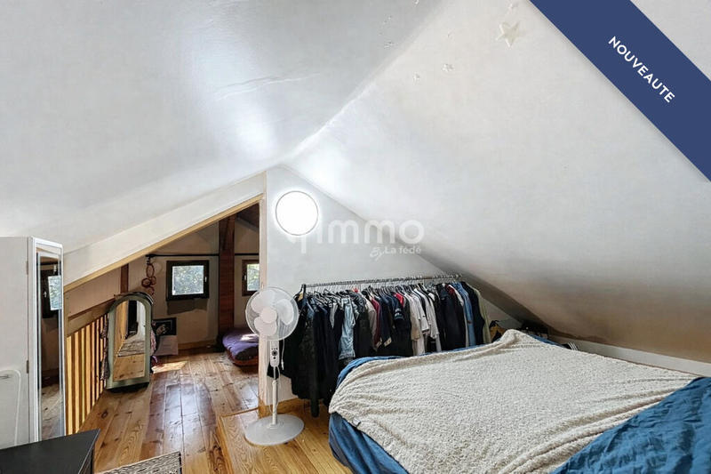 Maison - 201 m² - 5 pièces