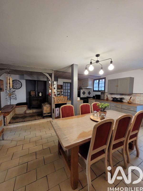 Maison - 137 m² - 9 pièces